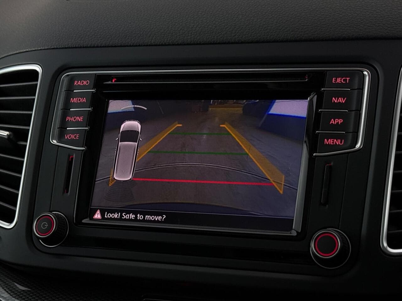 SEAT Alhambra thumbnail Infotainment System