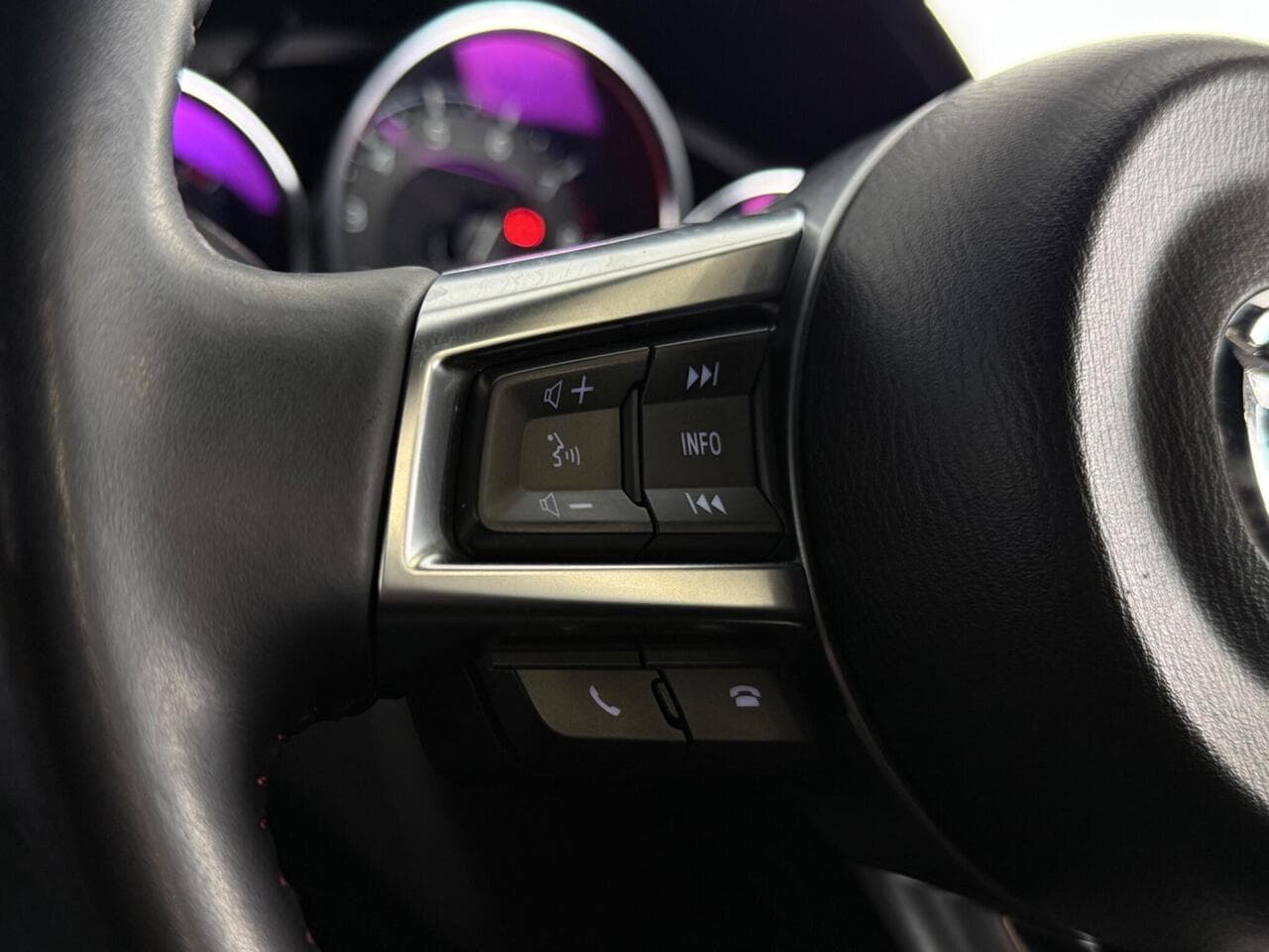 Mazda MX-5 thumbnail Misc Controls