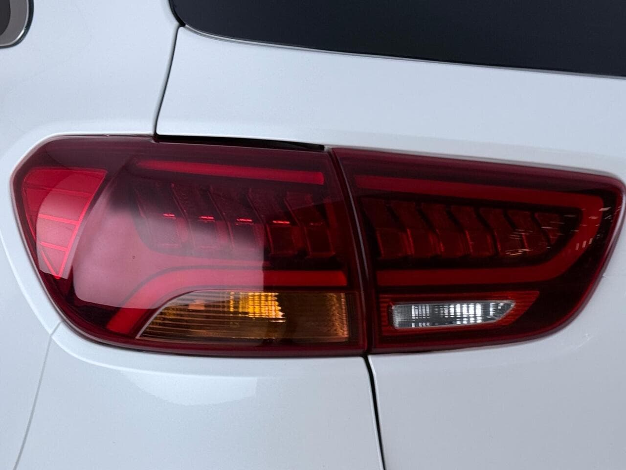 Kia Sorento thumbnail Lights Rear