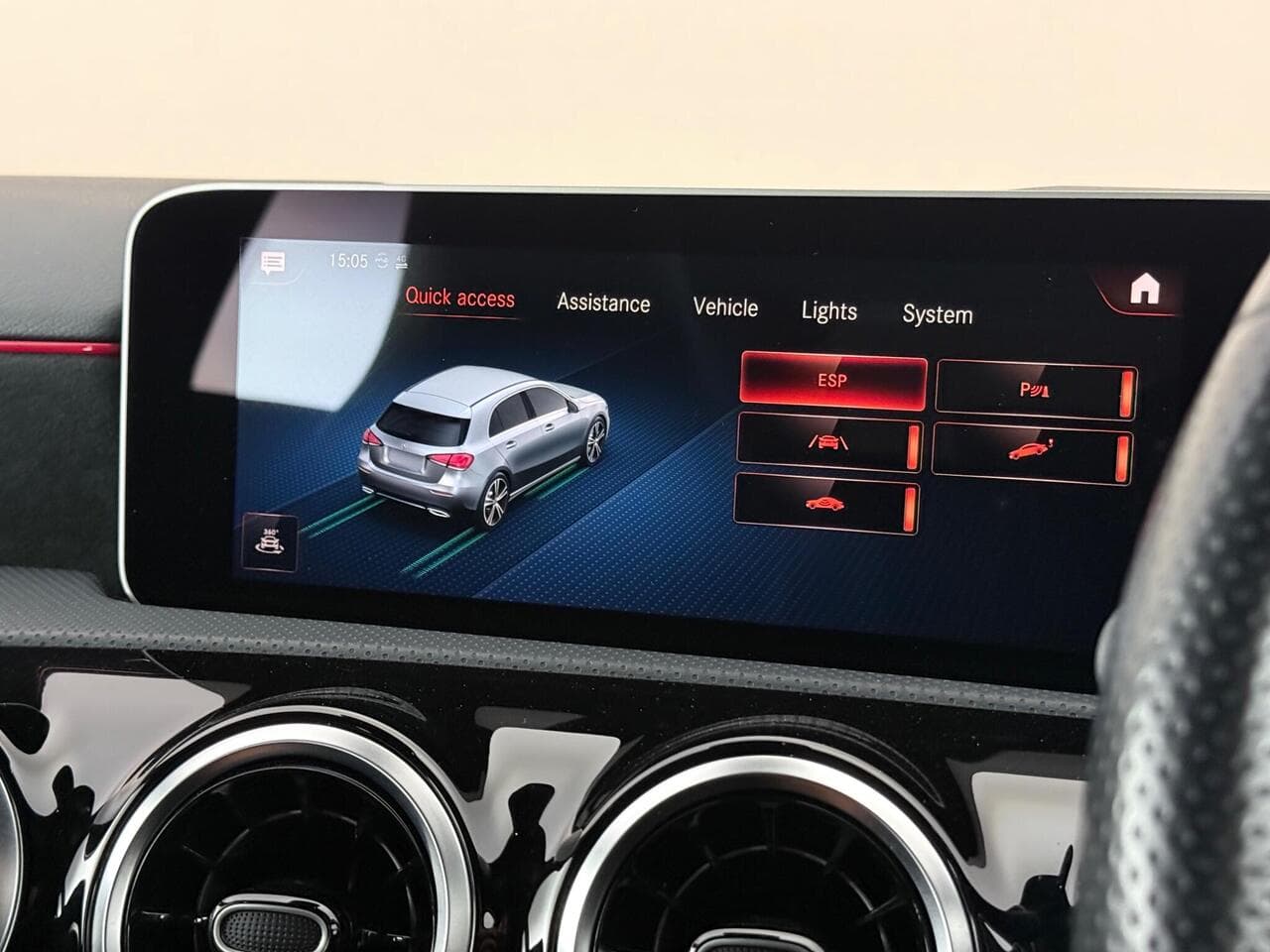 Mercedes-Benz A Class thumbnail Infotainment System