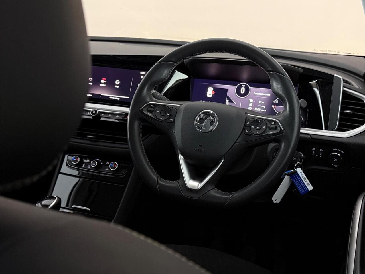 Vauxhall Grandland thumbnail Steering Wheel