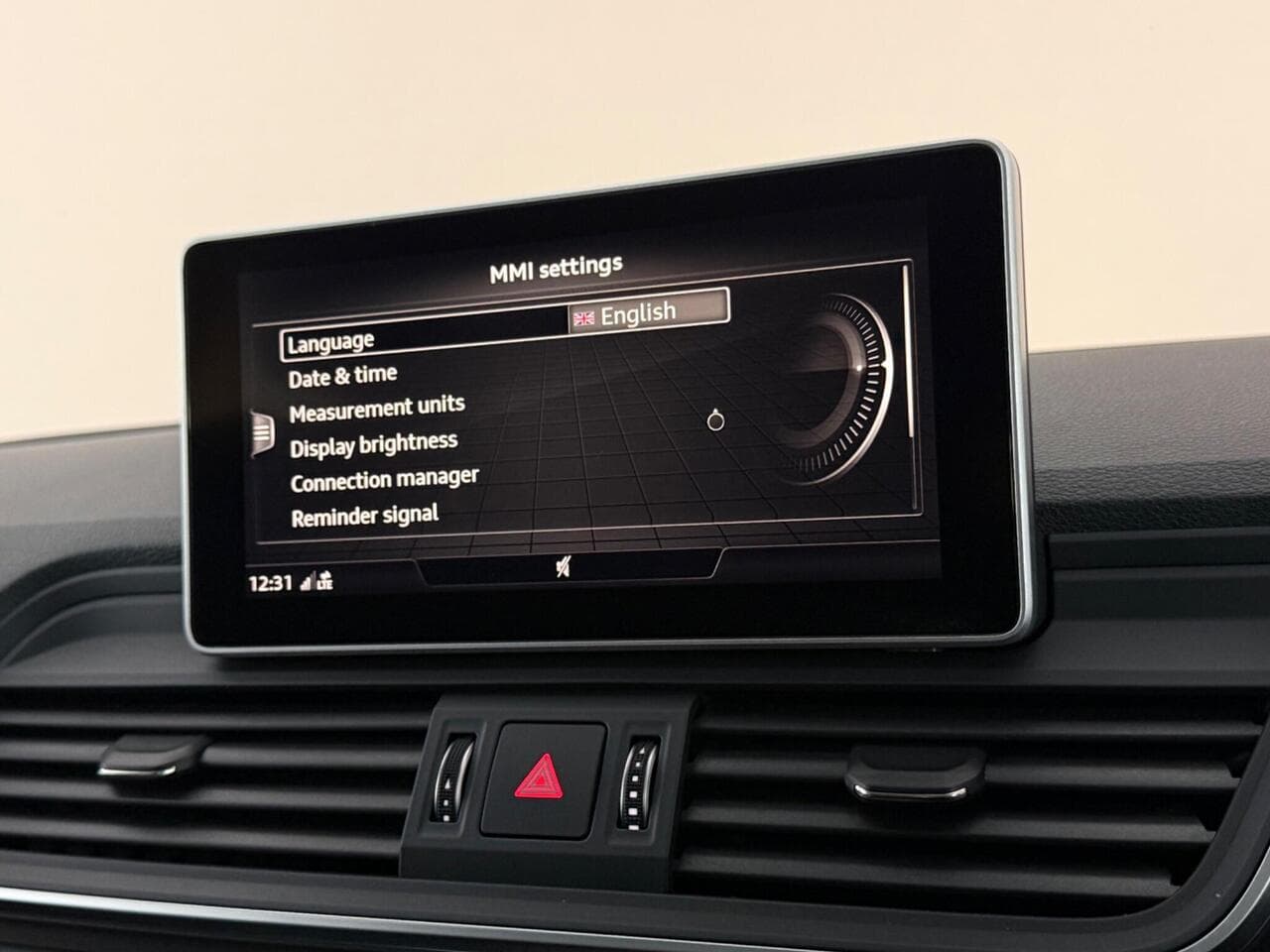 Audi Q5 thumbnail Infotainment System