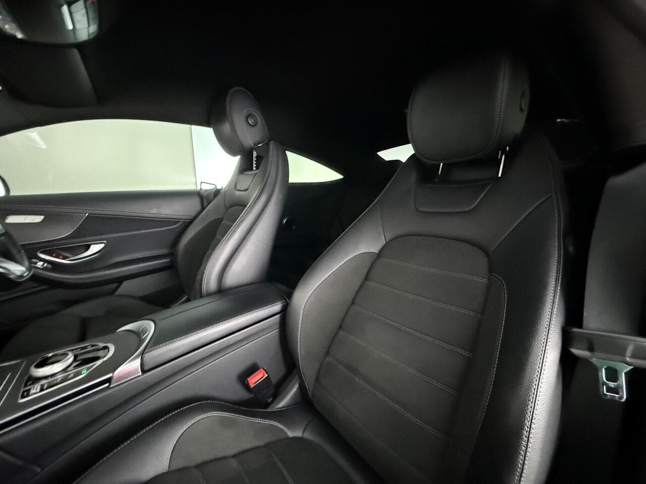 Mercedes-Benz C Class thumbnail Seat Front Passenger