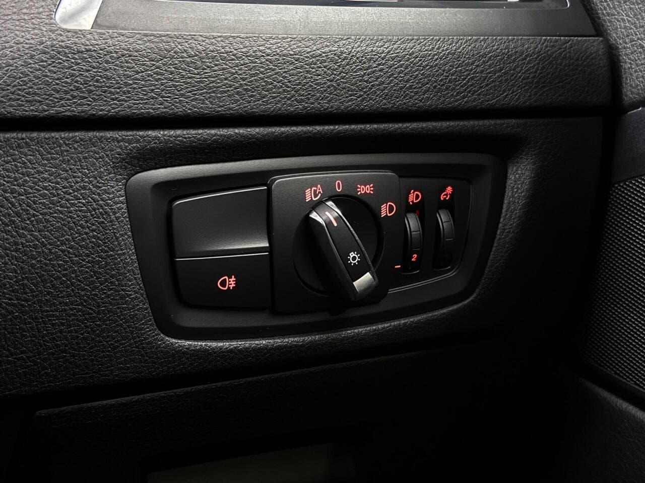 BMW 2 Series thumbnail Misc Controls