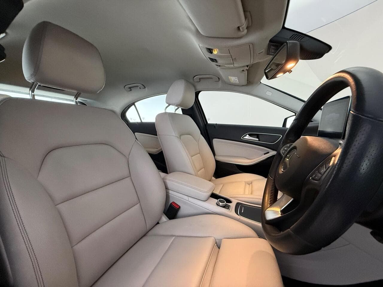Mercedes-Benz A Class thumbnail Seat Driver