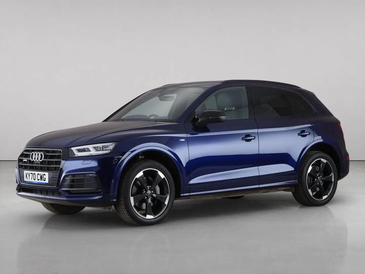 Audi Q5 thumbnail Front Left