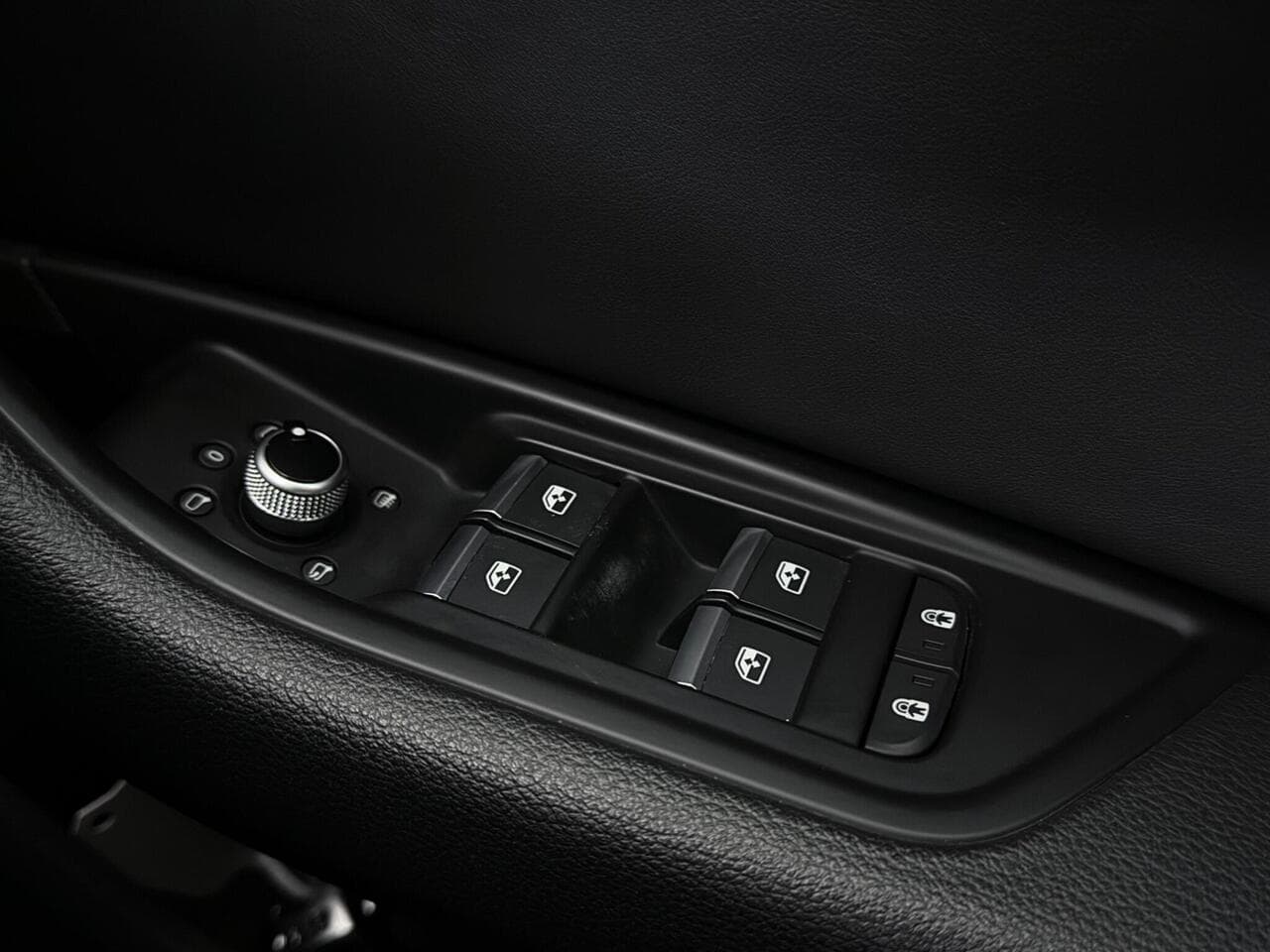 Audi A4 thumbnail Misc Controls