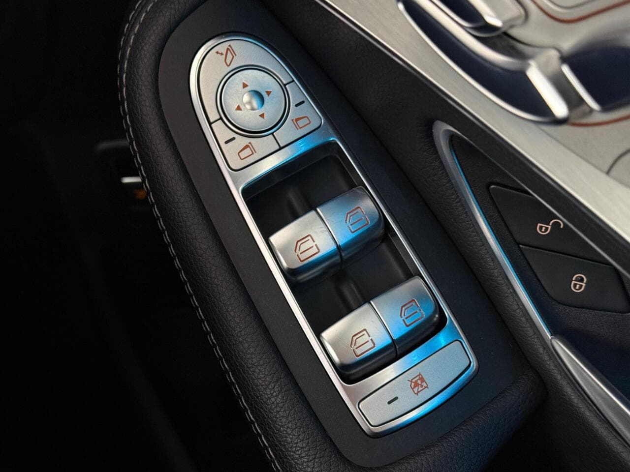 Mercedes-Benz GLC thumbnail Inconclusive