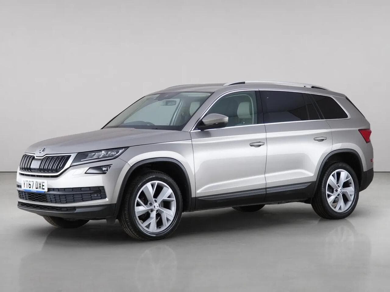 Skoda Kodiaq thumbnail Front Left
