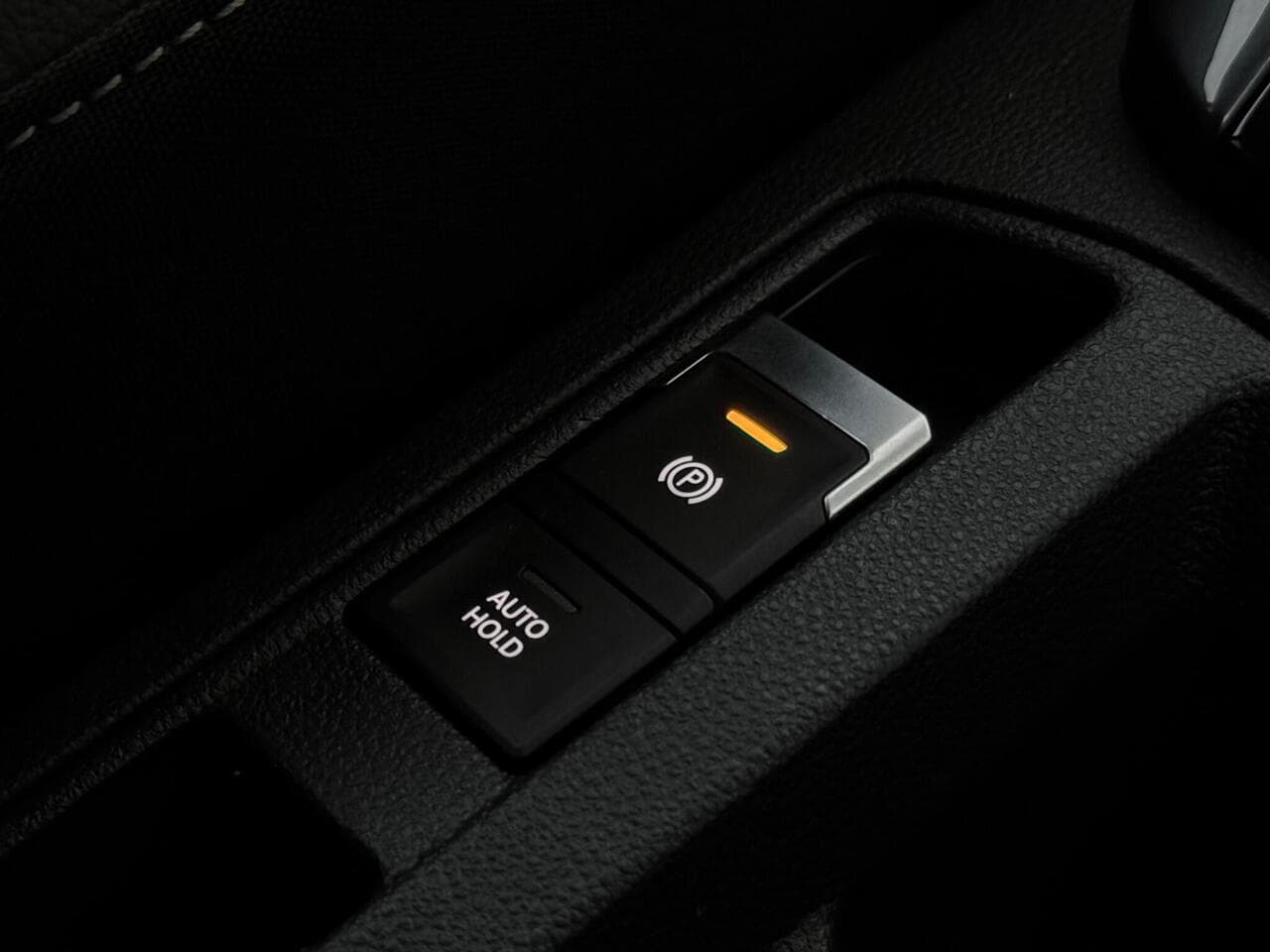 Volkswagen T-Roc thumbnail Misc Controls