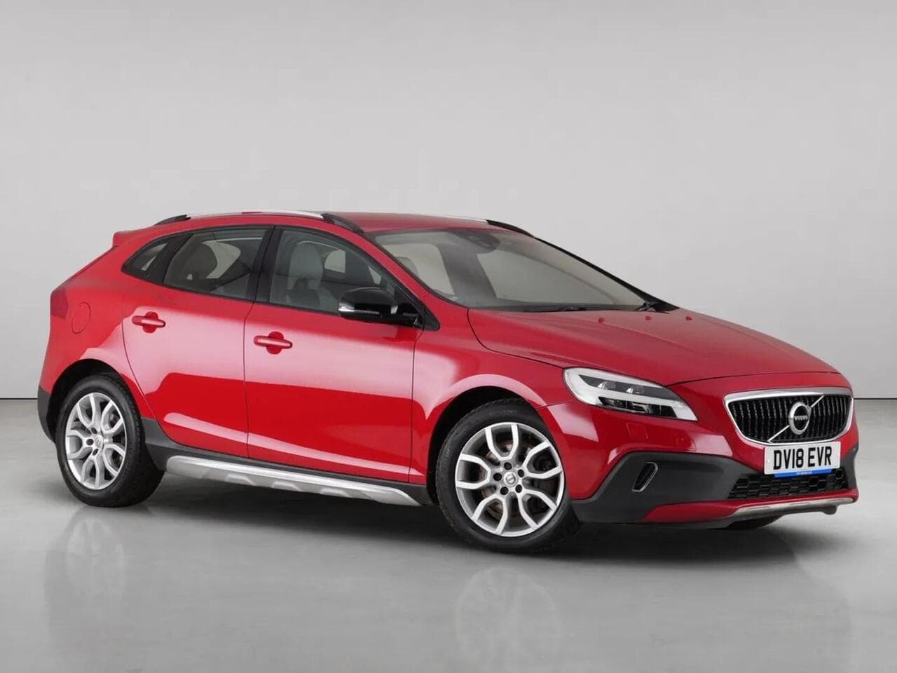Volvo V40 Cross Country - Volvo V40 Cross Country 1.5 T3 Pro Hatchback 5dr Petrol Auto Euro 6 (s/s) (152 ps)