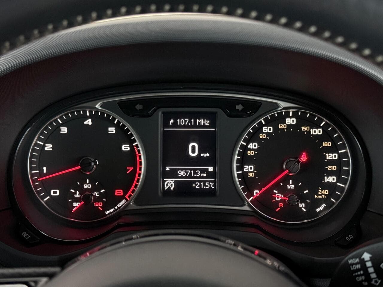 Audi A1 thumbnail Driver Instruments