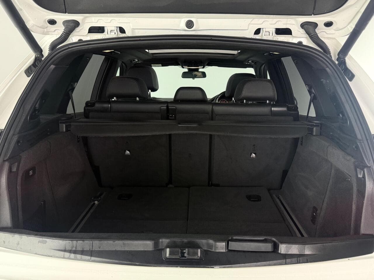 BMW X5 thumbnail Boot