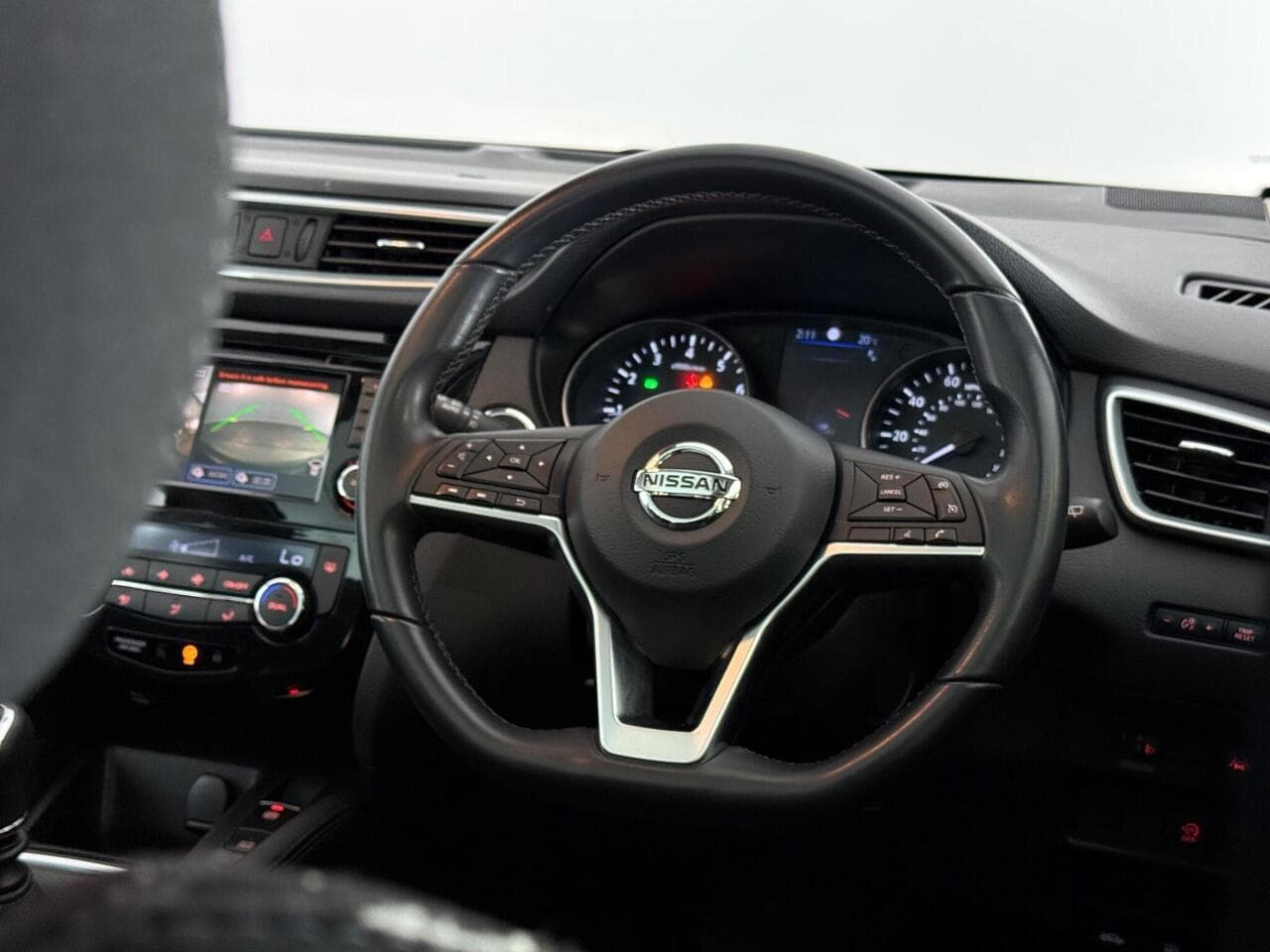 Nissan Qashqai thumbnail Steering Wheel