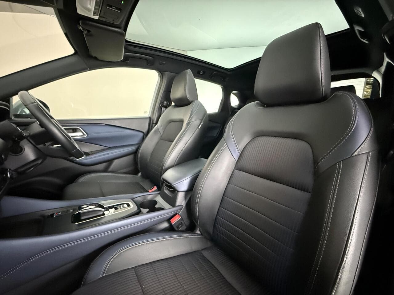 Nissan Qashqai thumbnail Seat Front Passenger