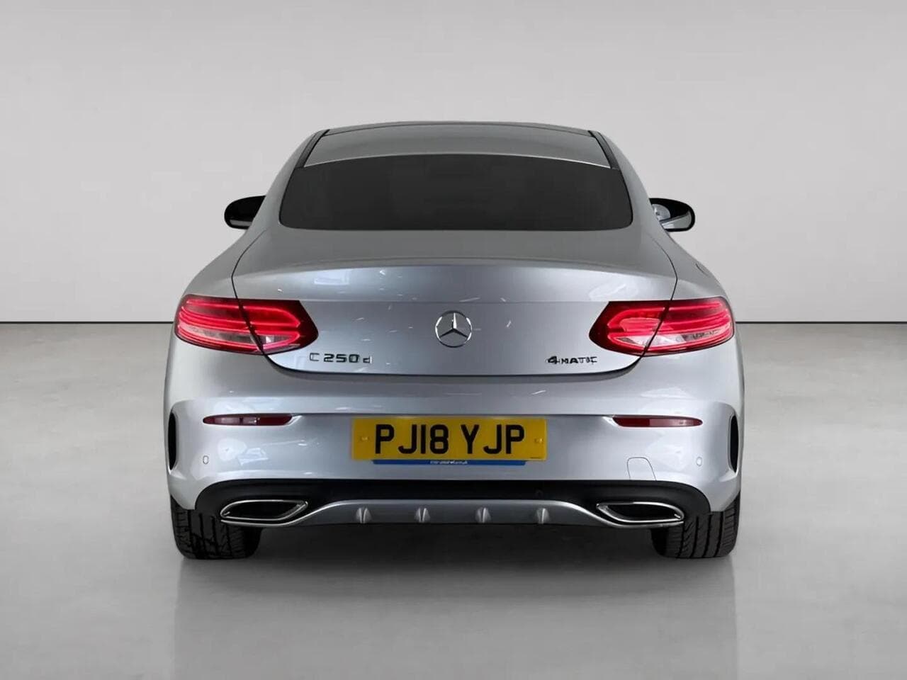Mercedes-Benz C Class thumbnail Rear