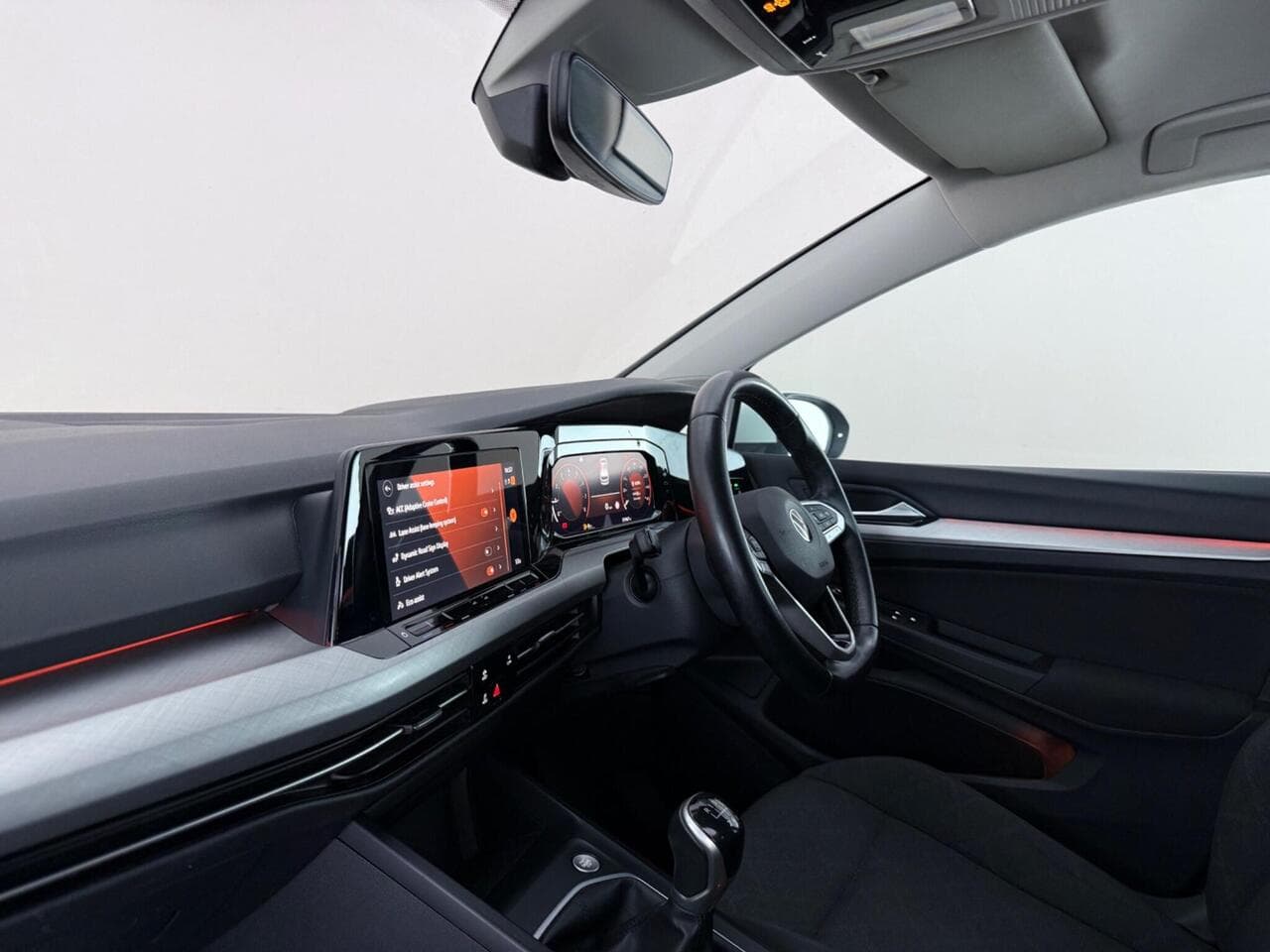 Volkswagen Golf thumbnail Interior Front