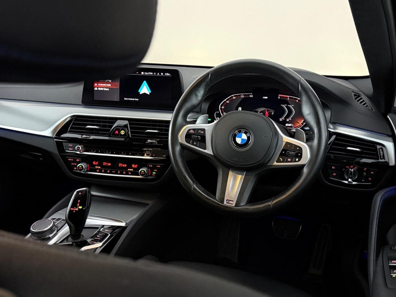 BMW 5 Series thumbnail Steering Wheel
