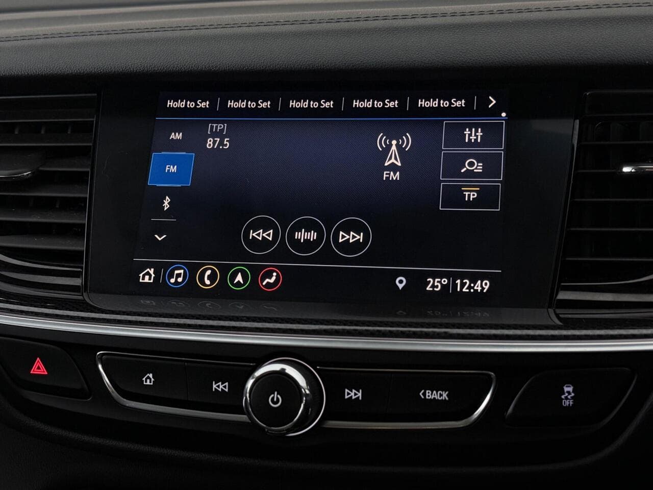 Vauxhall Insignia thumbnail Infotainment System