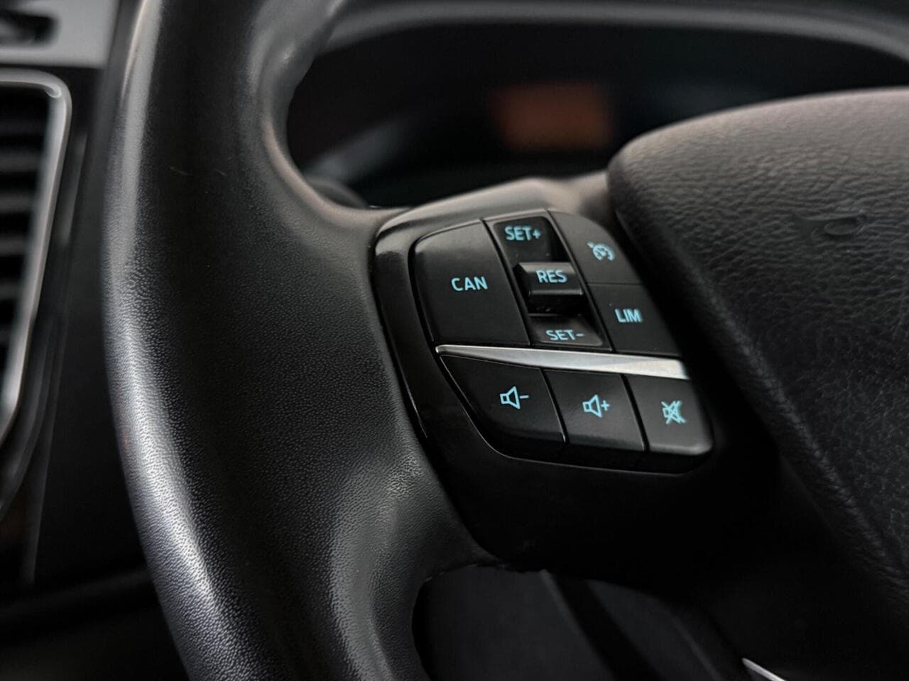 Ford Transit Custom thumbnail Misc Controls