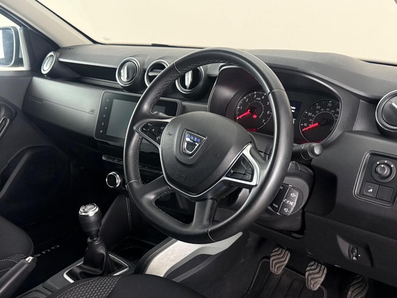 Dacia Duster thumbnail Interior Front