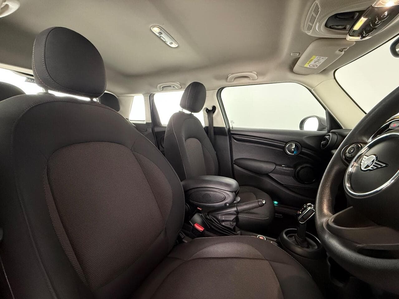 MINI Hatch thumbnail Seat Driver