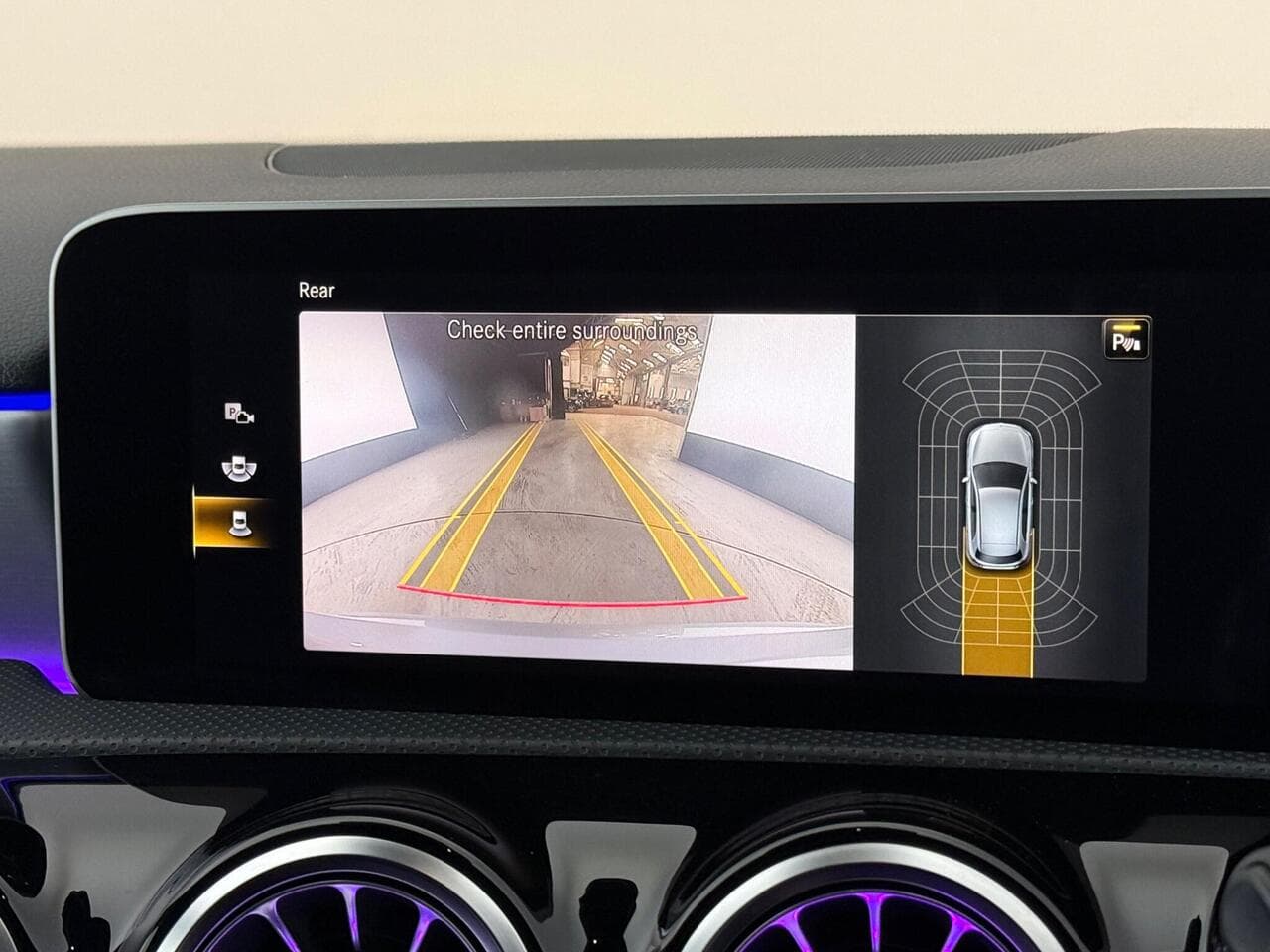Mercedes-Benz A Class thumbnail Infotainment System