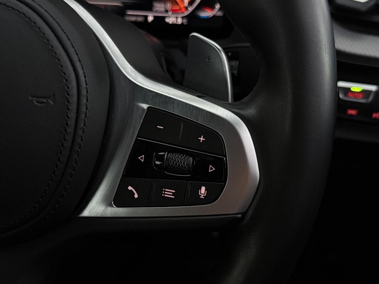 BMW 2 Series Gran Coupe thumbnail Misc Controls
