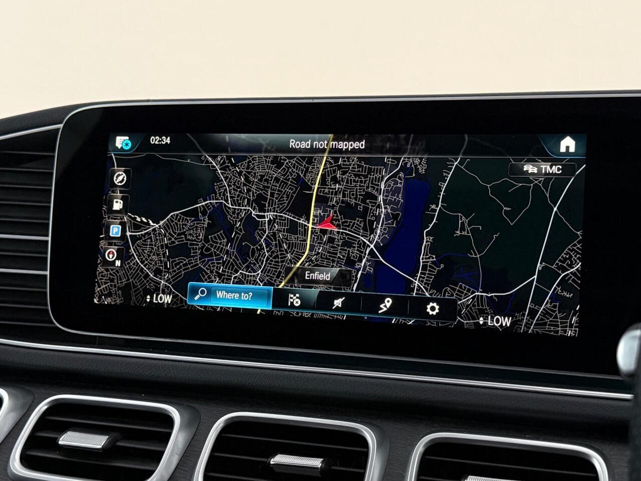 Mercedes-Benz GLE thumbnail Infotainment System