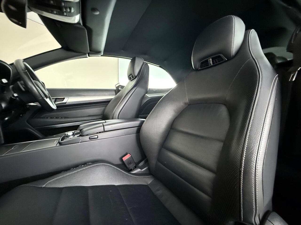 Mercedes-Benz E Class thumbnail Seat Front Passenger