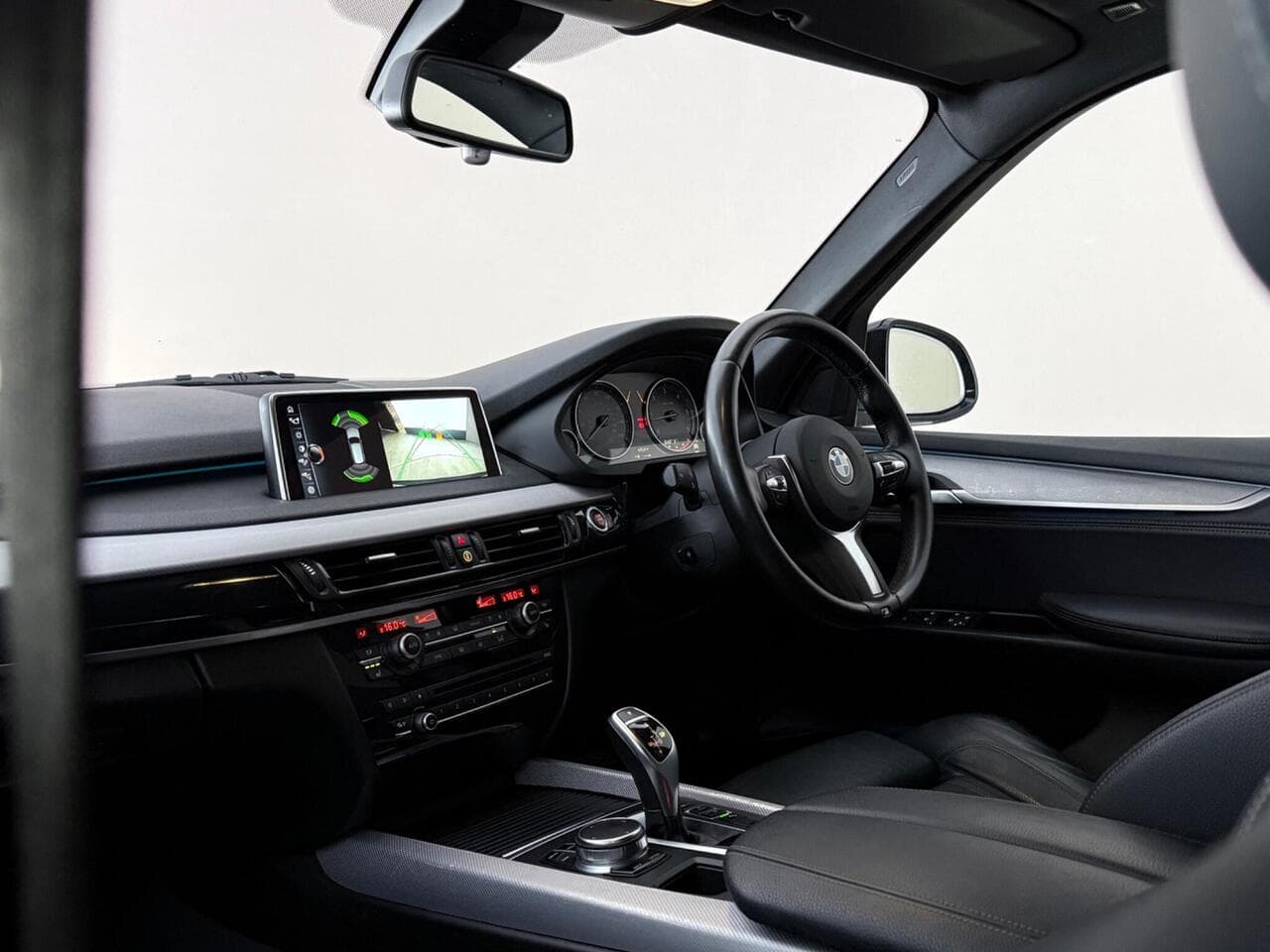 BMW X5 thumbnail Interior Front
