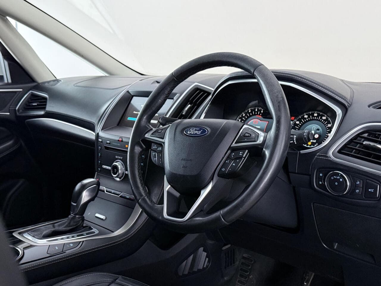 Ford S-Max thumbnail Interior Front