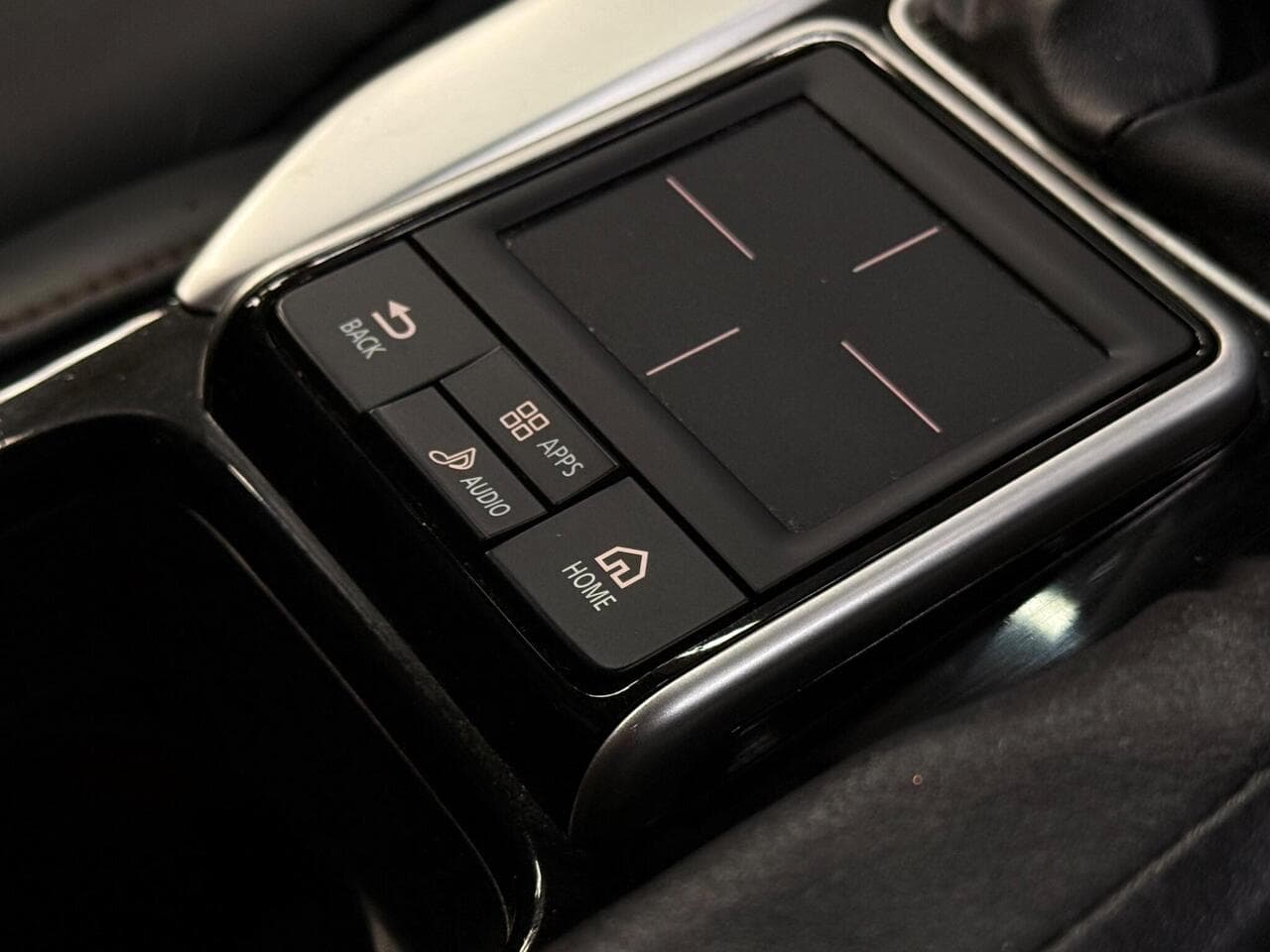 Mitsubishi Eclipse Cross thumbnail Misc Controls