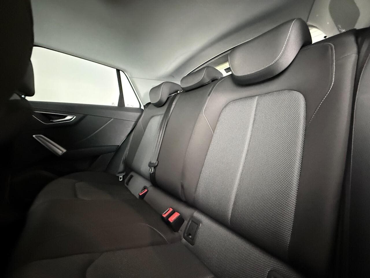 Audi Q2 thumbnail Seats Rear