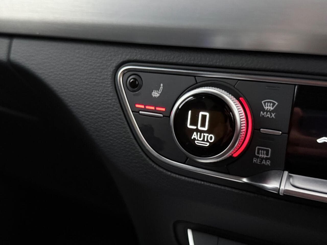 Audi Q5 thumbnail Misc Controls