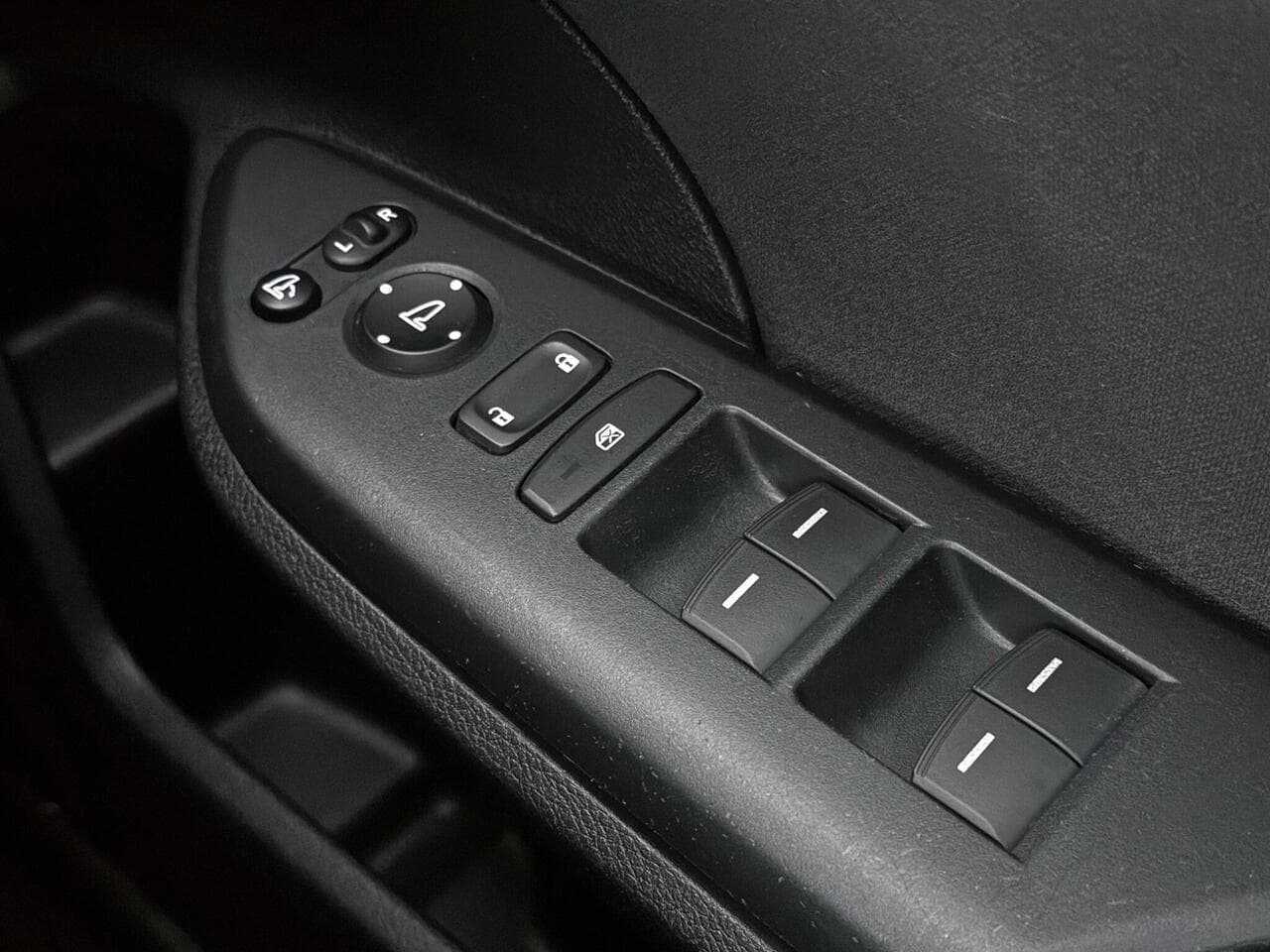 Honda Civic thumbnail Misc Controls