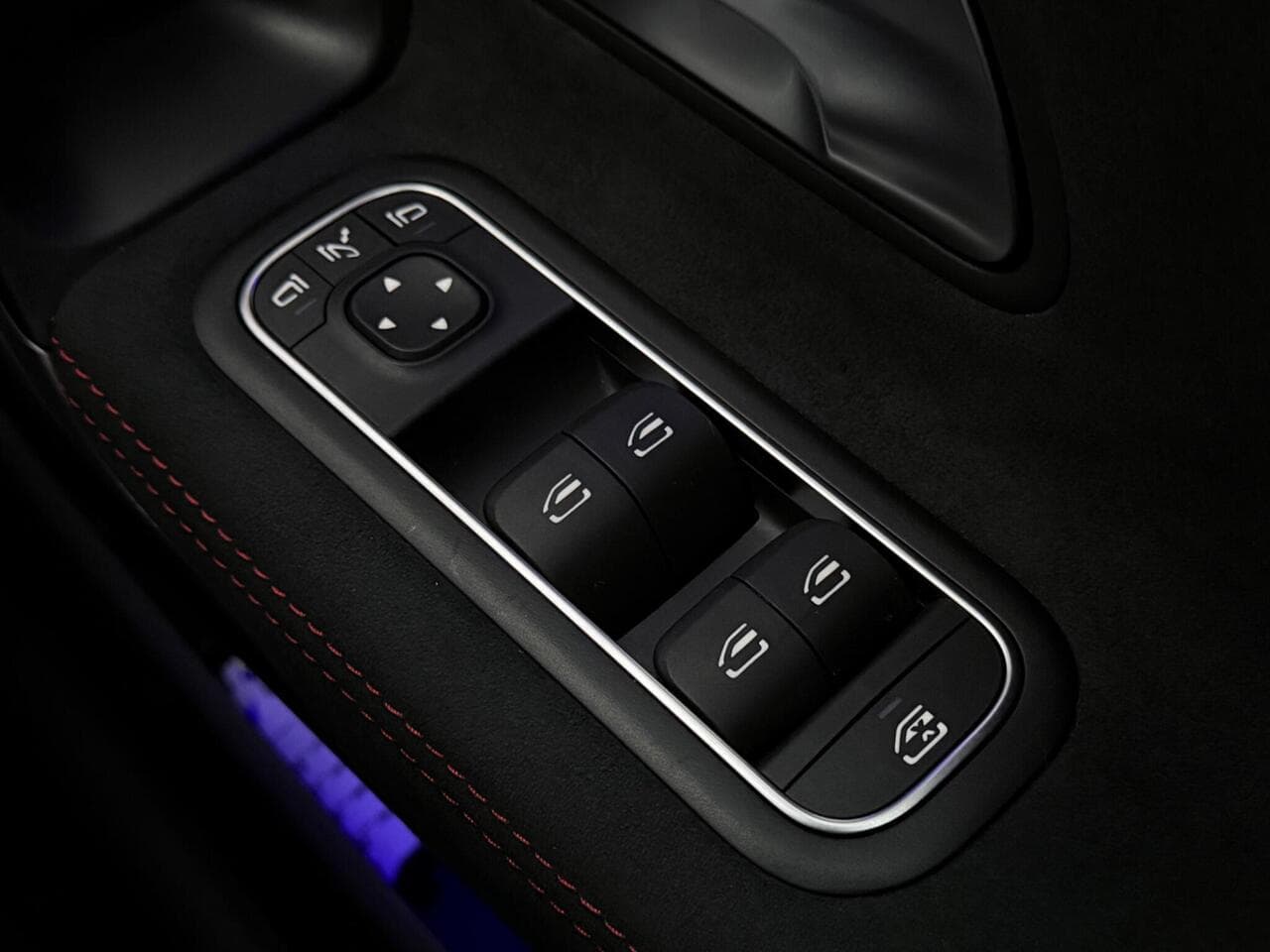 Mercedes-Benz CLA thumbnail Misc Controls
