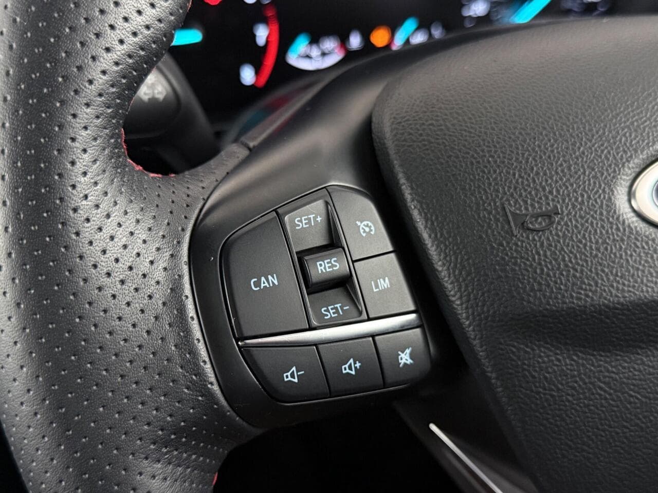 Ford Focus thumbnail Misc Controls