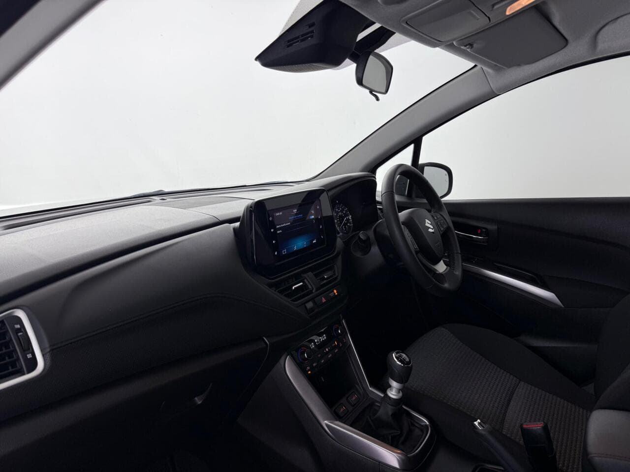 Suzuki S-Cross thumbnail Interior Front