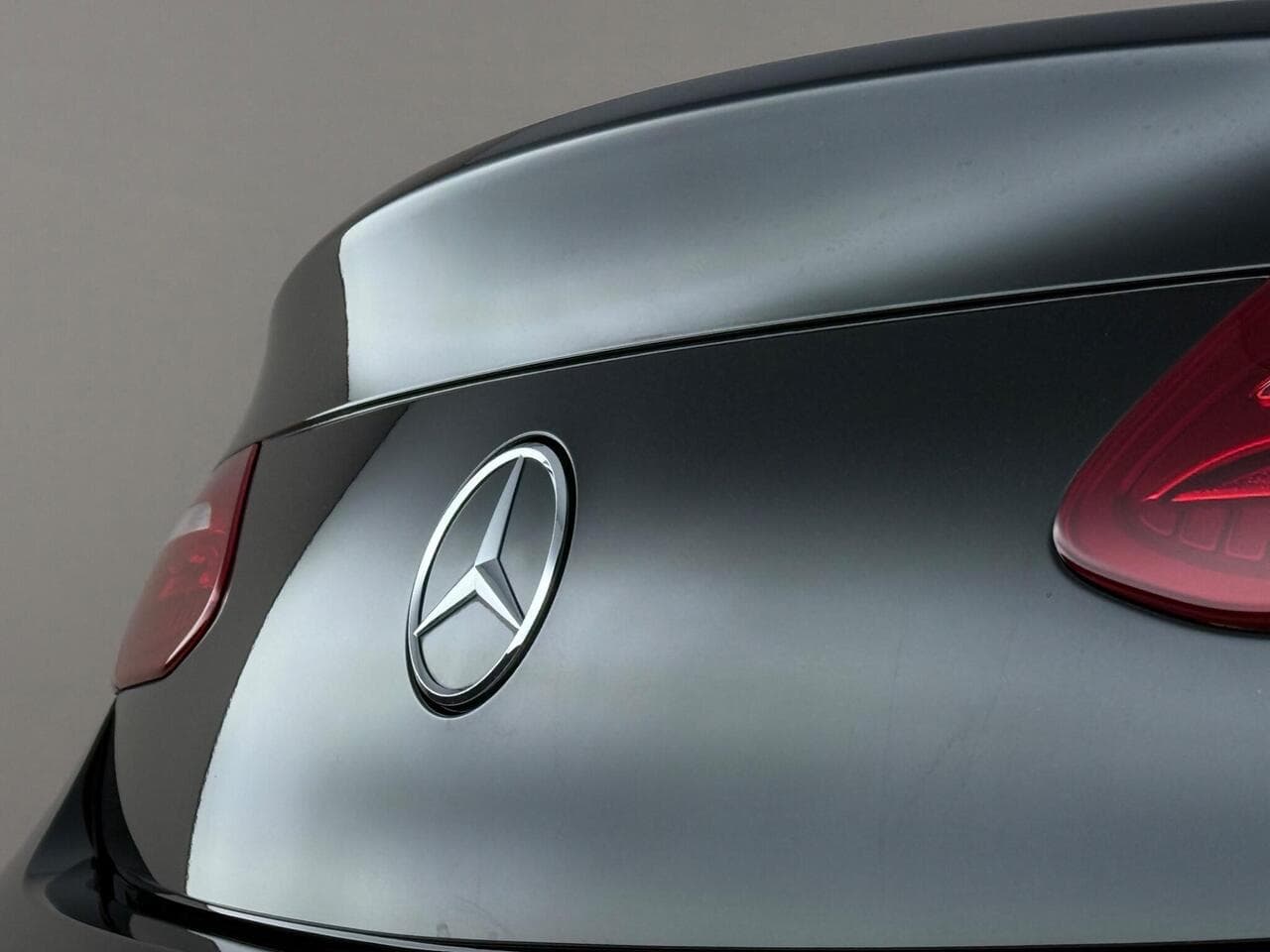 Mercedes-Benz E Class thumbnail Inconclusive