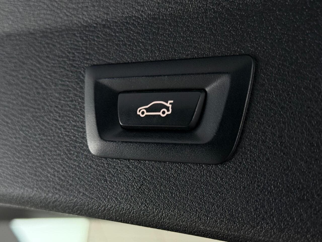 BMW X1 thumbnail Misc Controls
