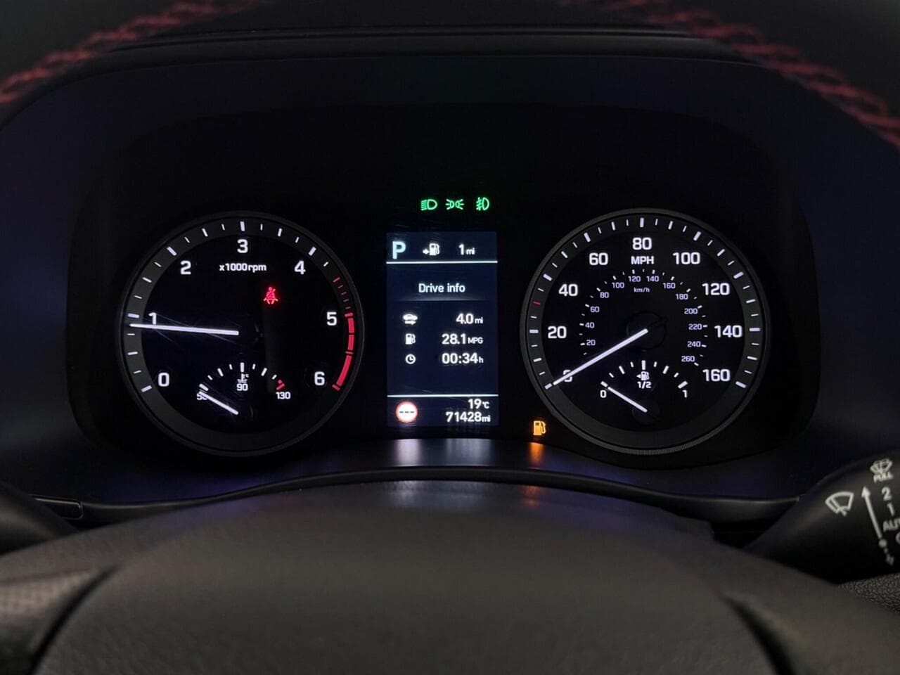 Hyundai TUCSON thumbnail Driver Instruments