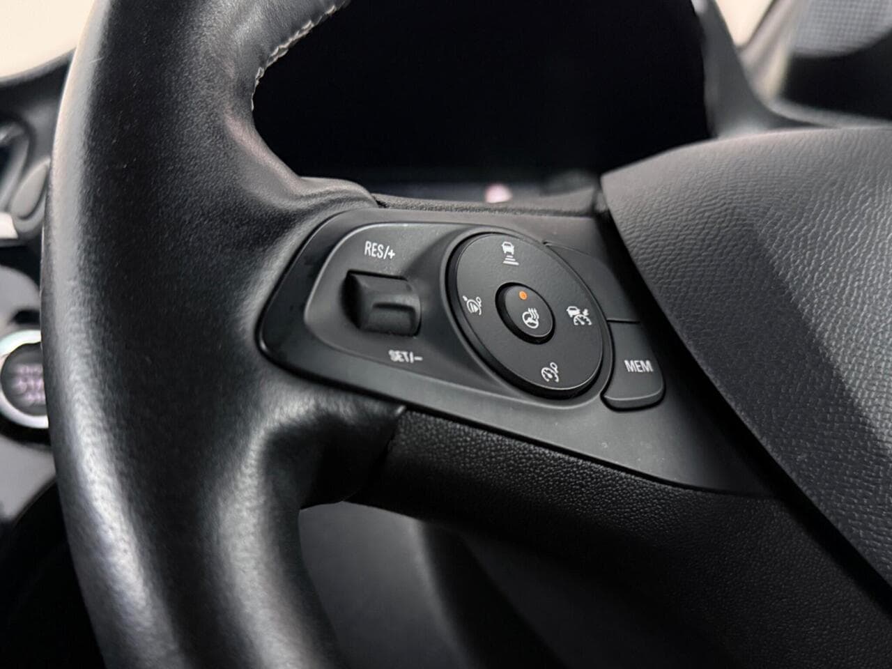 Vauxhall Corsa thumbnail Misc Controls