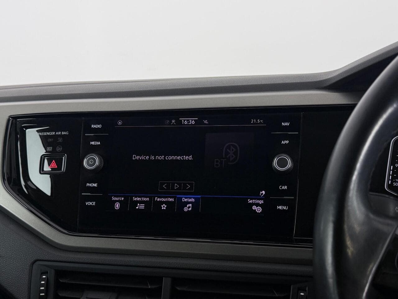 Volkswagen Polo thumbnail Infotainment System