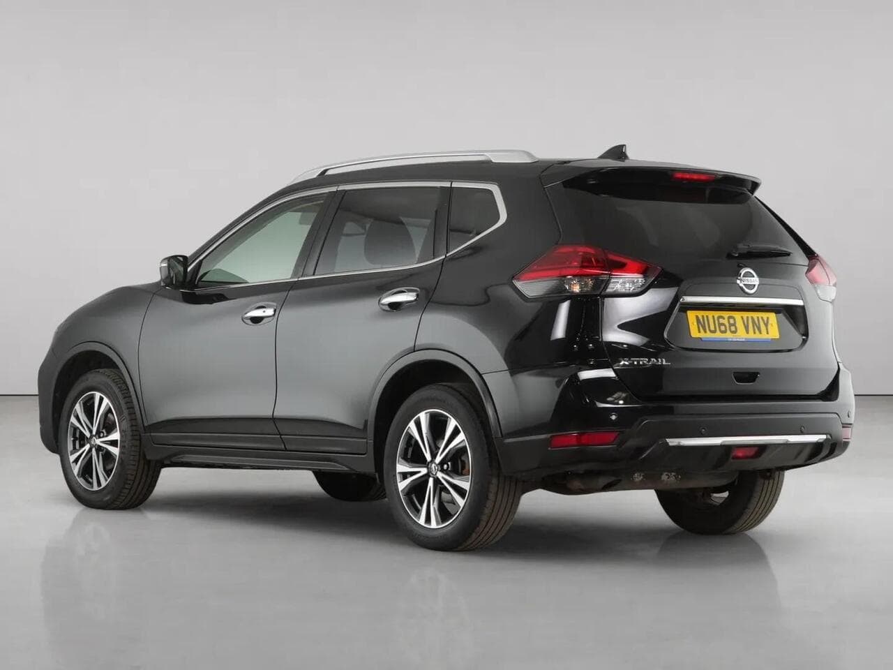 Nissan X-Trail thumbnail Rear Left