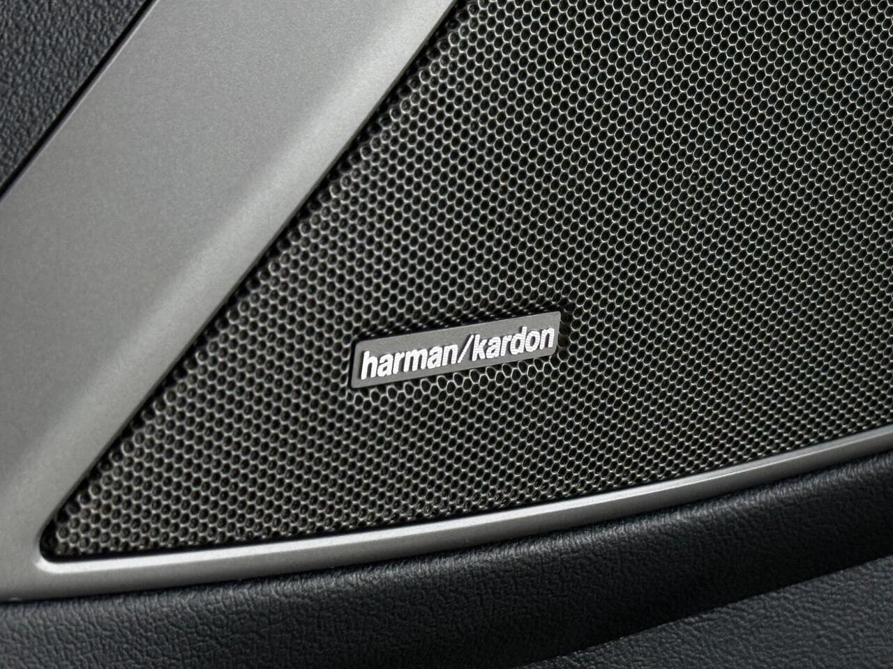 BMW 3 Series thumbnail Badge Exterior