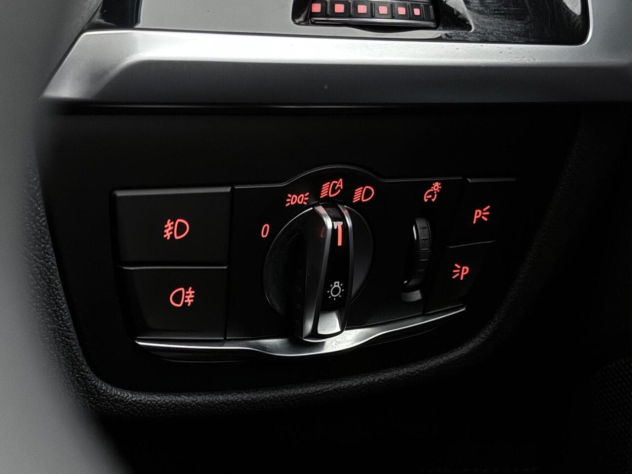 BMW X3 thumbnail Misc Controls