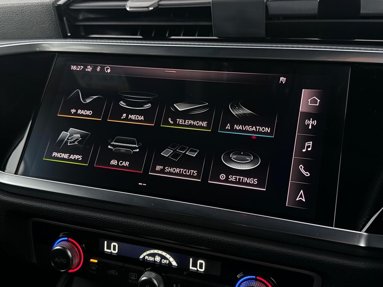 Audi Q3 thumbnail Infotainment System