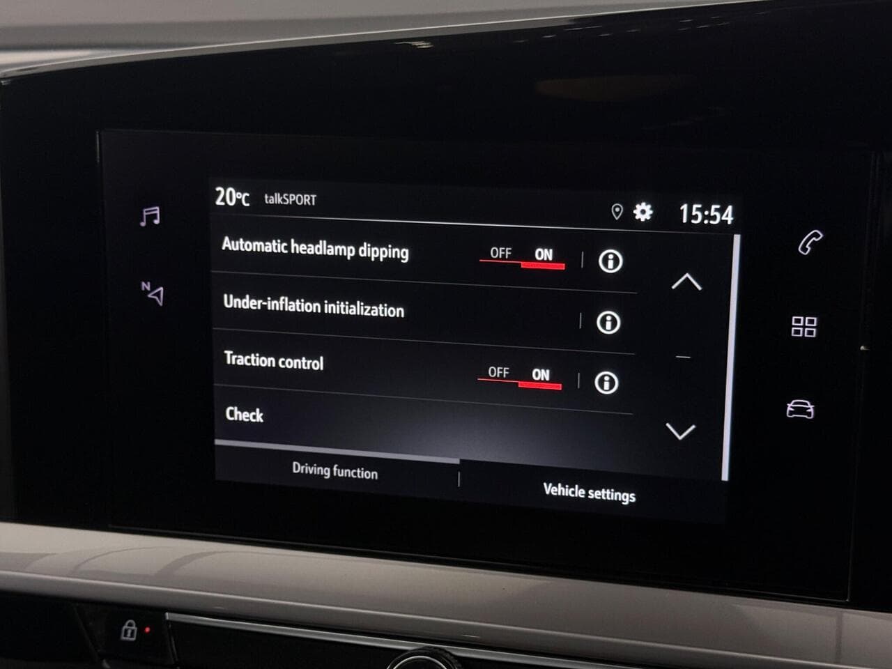 Vauxhall Mokka thumbnail Infotainment System