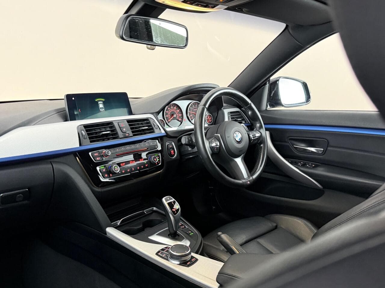 BMW 4 Series Gran Coupe thumbnail Interior Front